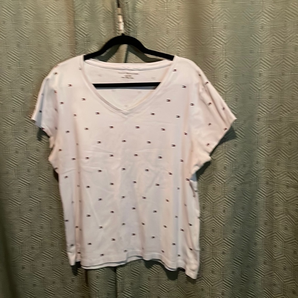 Tommy Hilfiger size XXL  white top with flags all over preloved